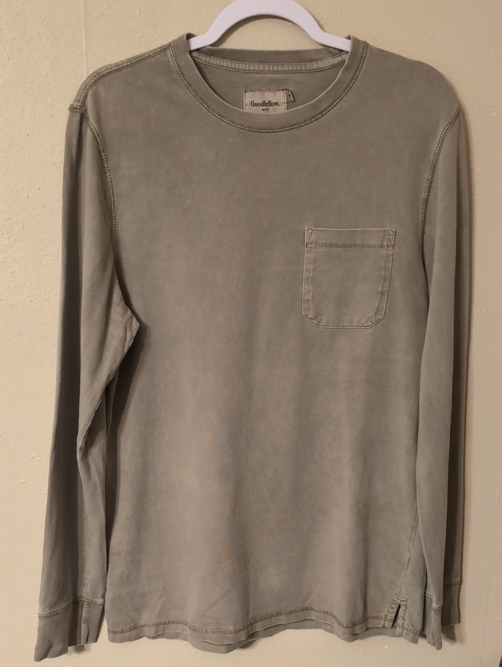 Goodfellow & Co Men's Long-Sleeve Pocket Tee - Light Gray